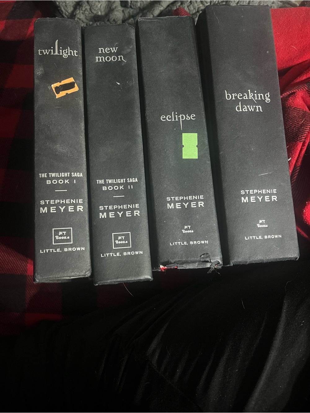 Black Twilight Saga Book Set - Twilight, New Moon, Eclipse, Breaking Dawn